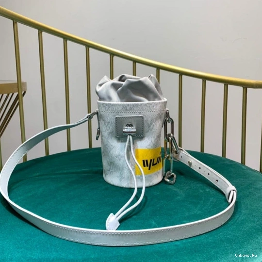 NANO BAG VUITTON LOUIS CHALK 0214